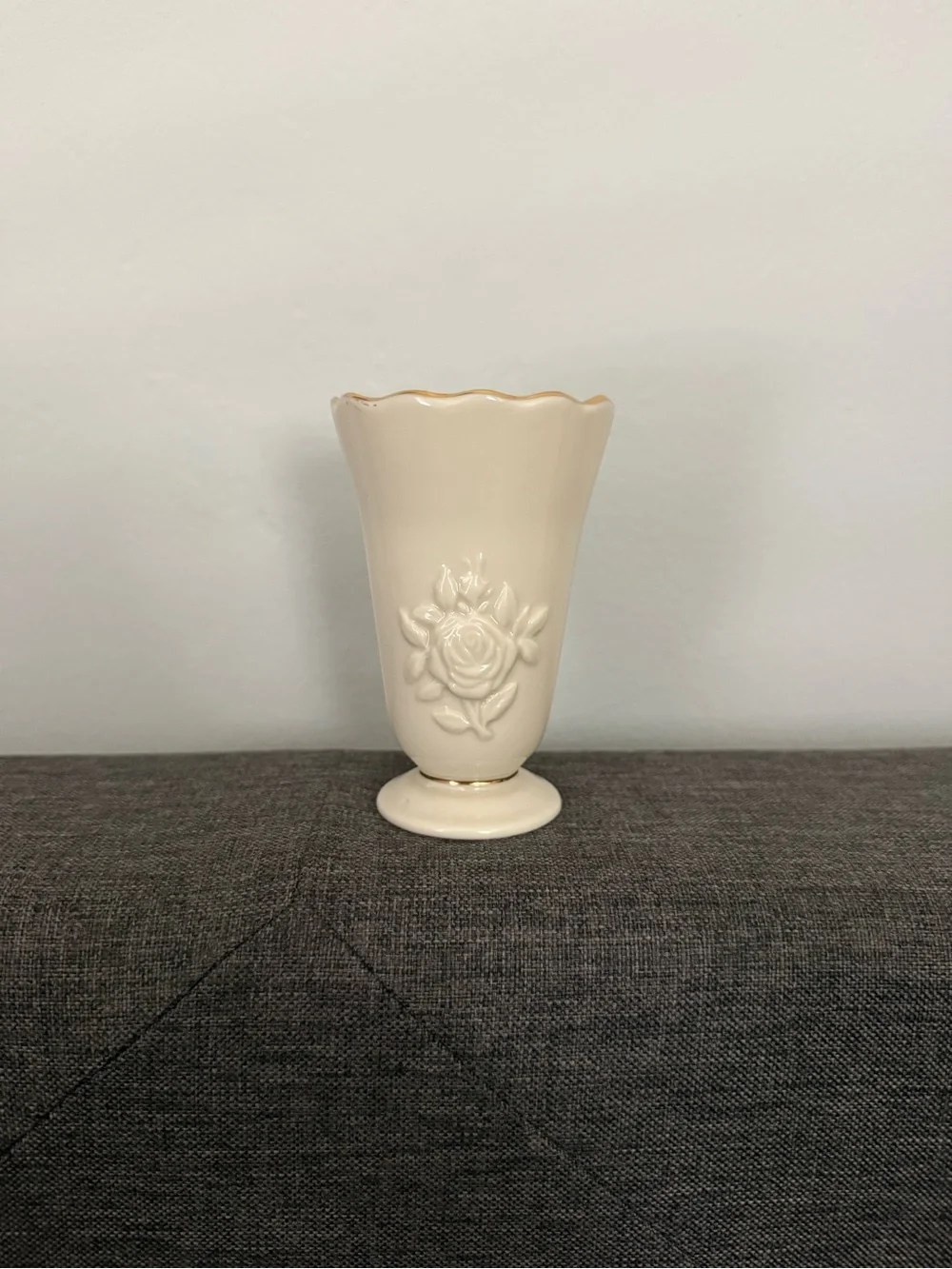 Lenox Ivory Porcelain Rose Bud Vase Gold Trim 4.5”